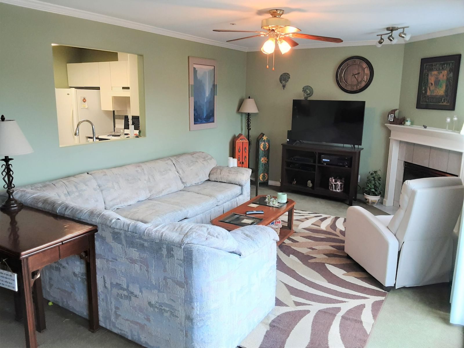 Listing Image 5