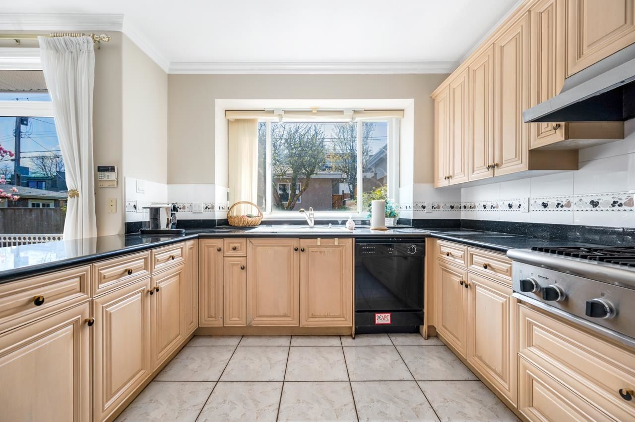 Listing Image 11