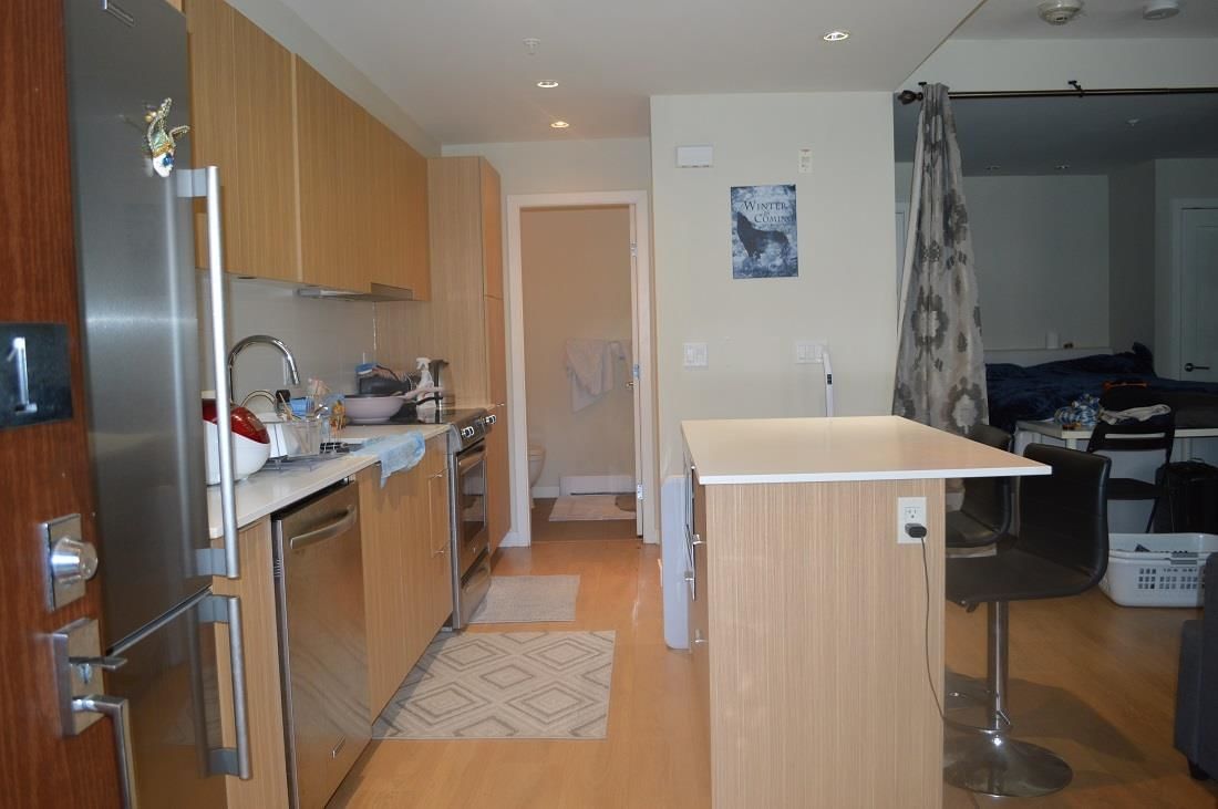 Listing Image 4
