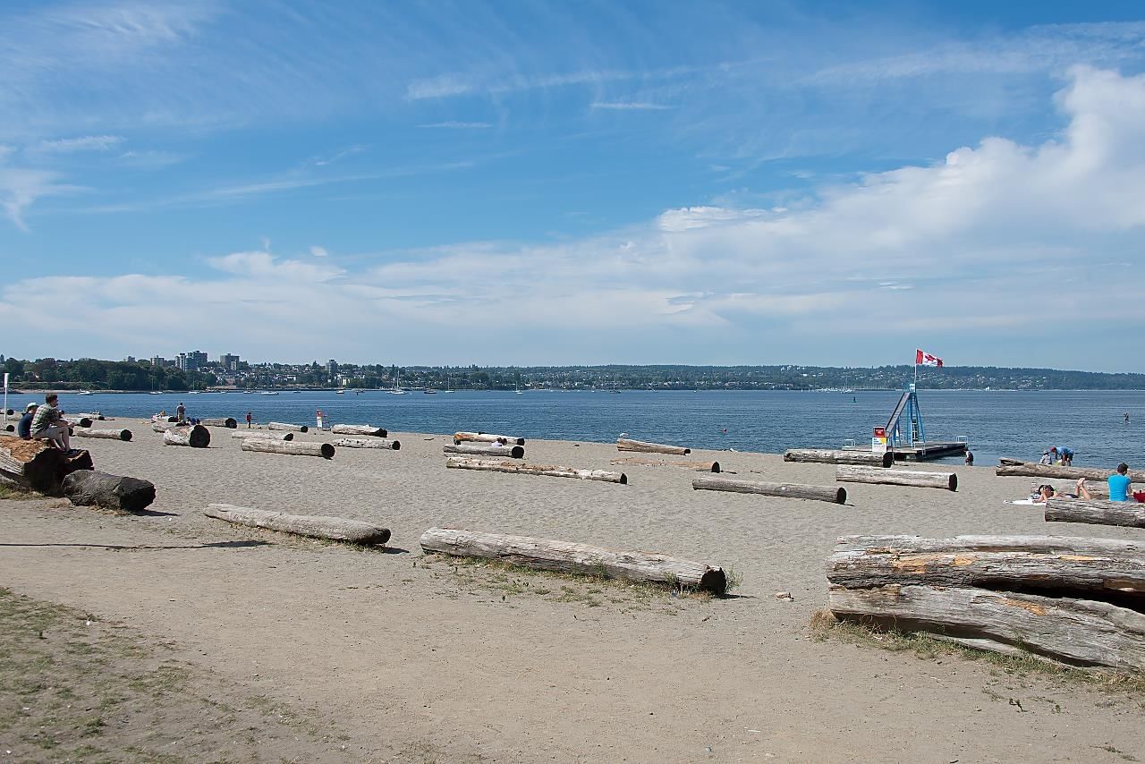 Listing Image 27