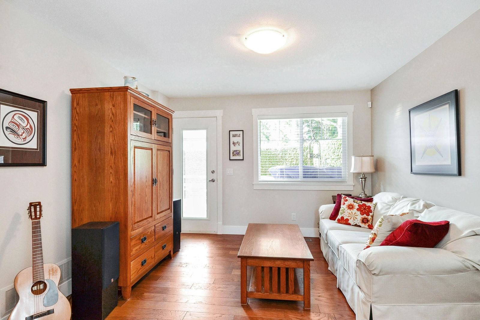 Listing Image 16