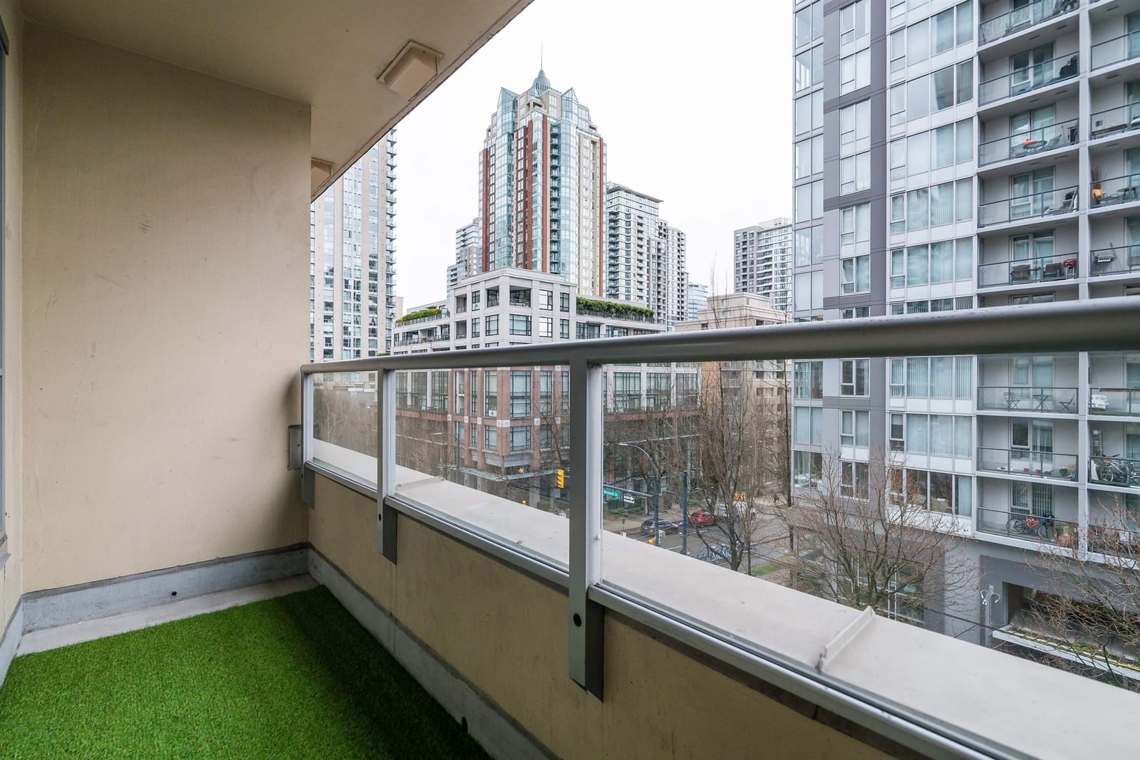 Listing Image 14