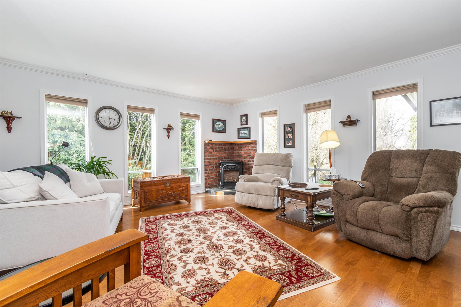 Listing Image 10