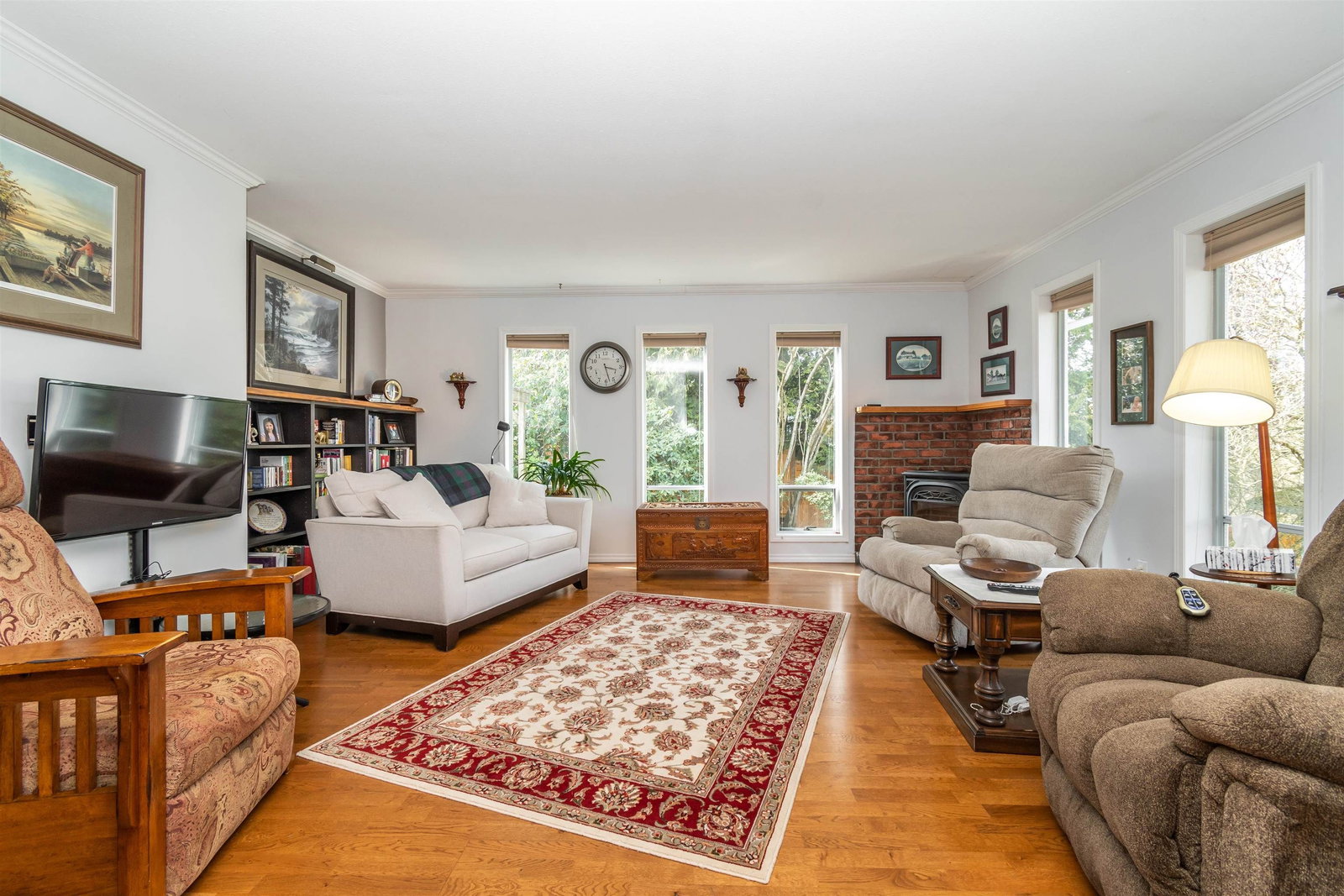 Listing Image 9