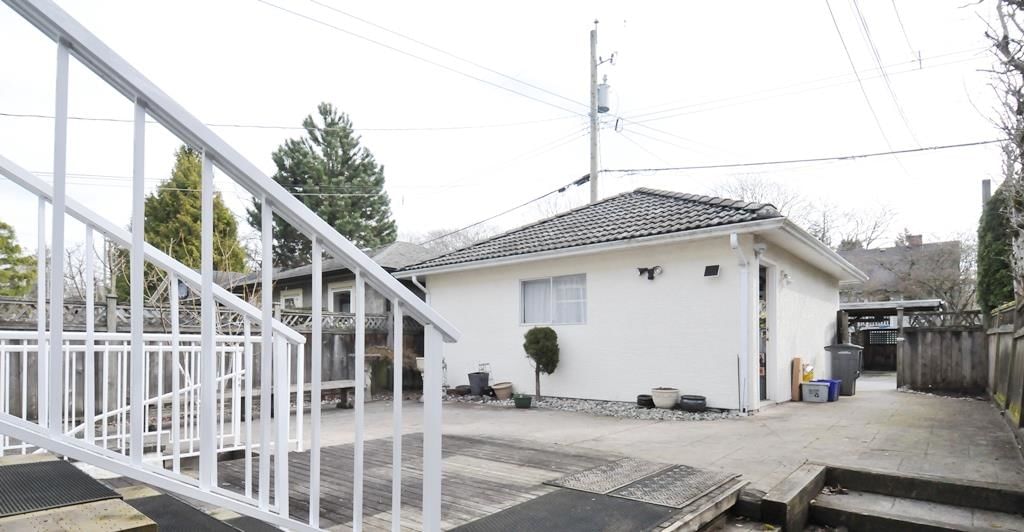 Listing Image 14