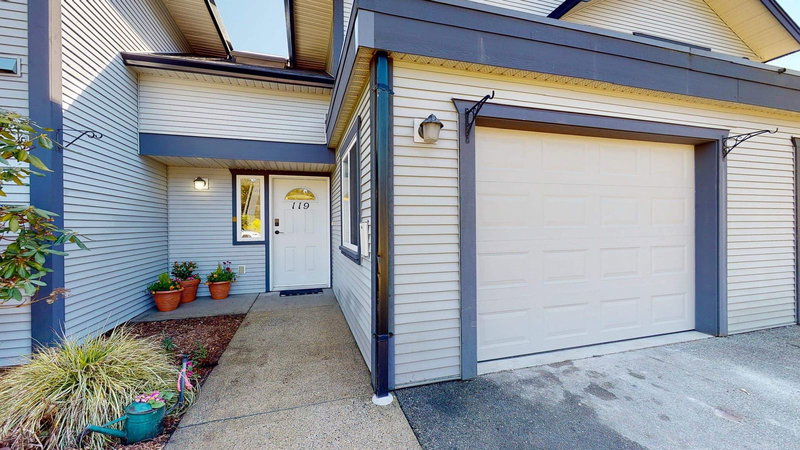 119 - 5711 Ebbtide Street, Sechelt, V7Z 0J5 | Image 2