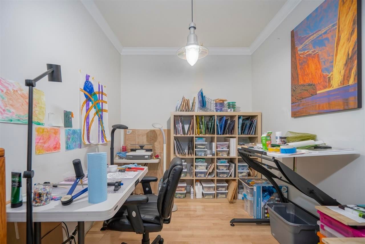Listing Image 16