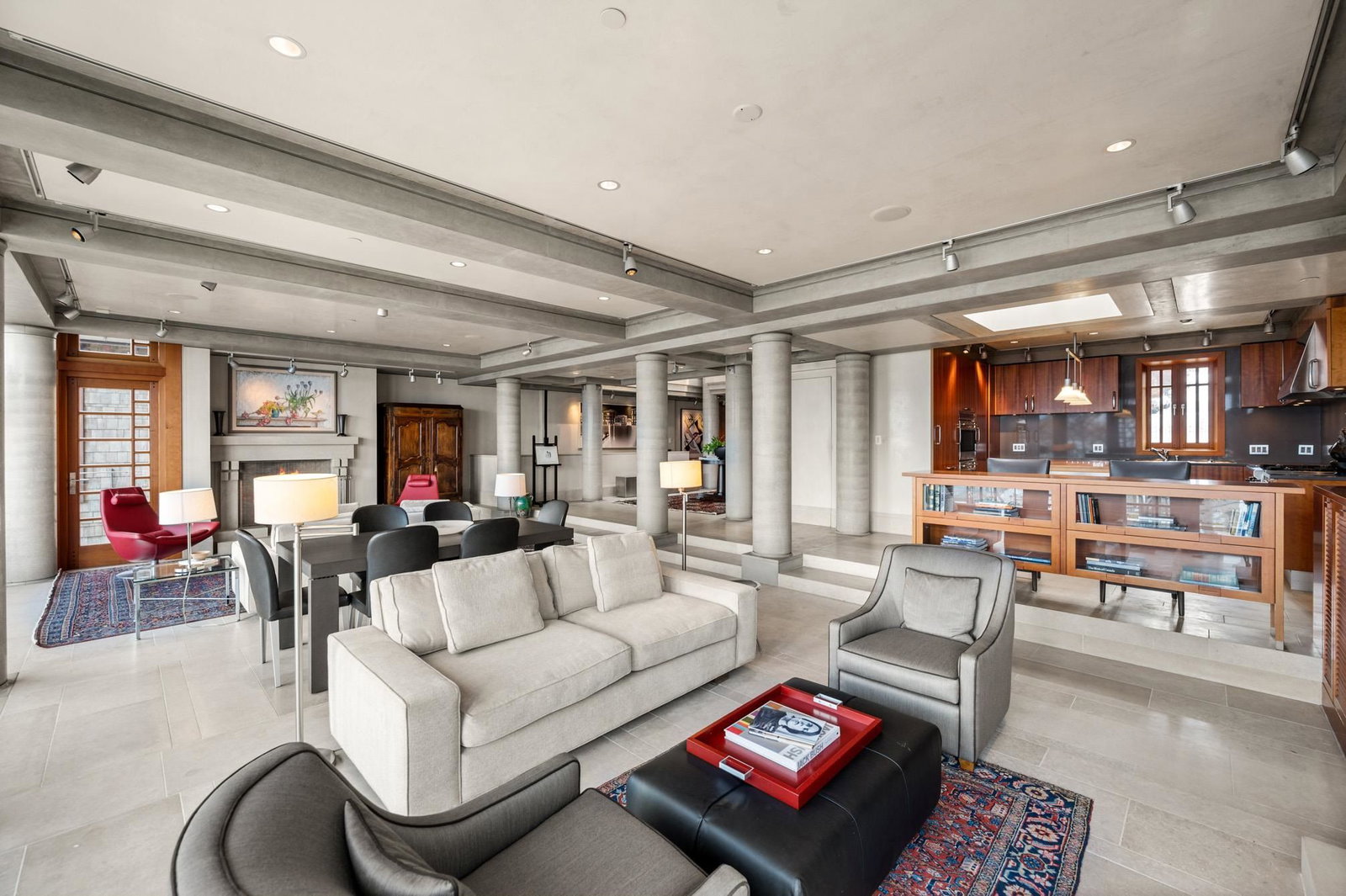 Listing Image 9