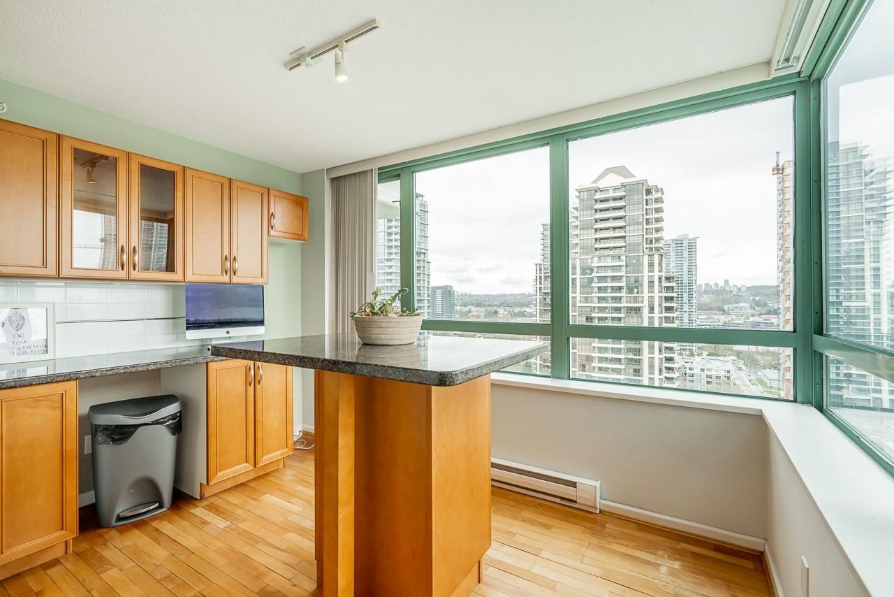 Listing Image 12