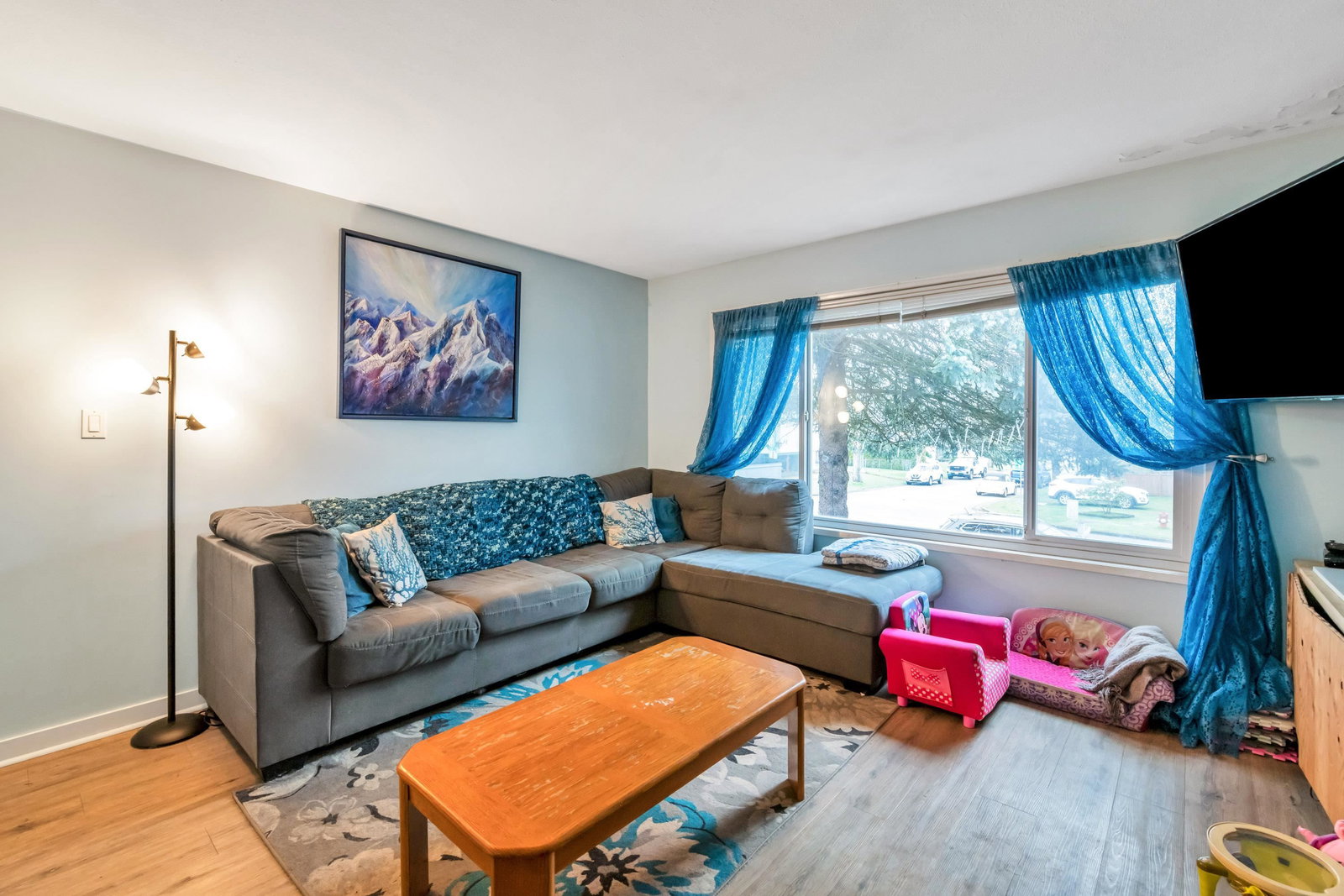 Listing Image 10