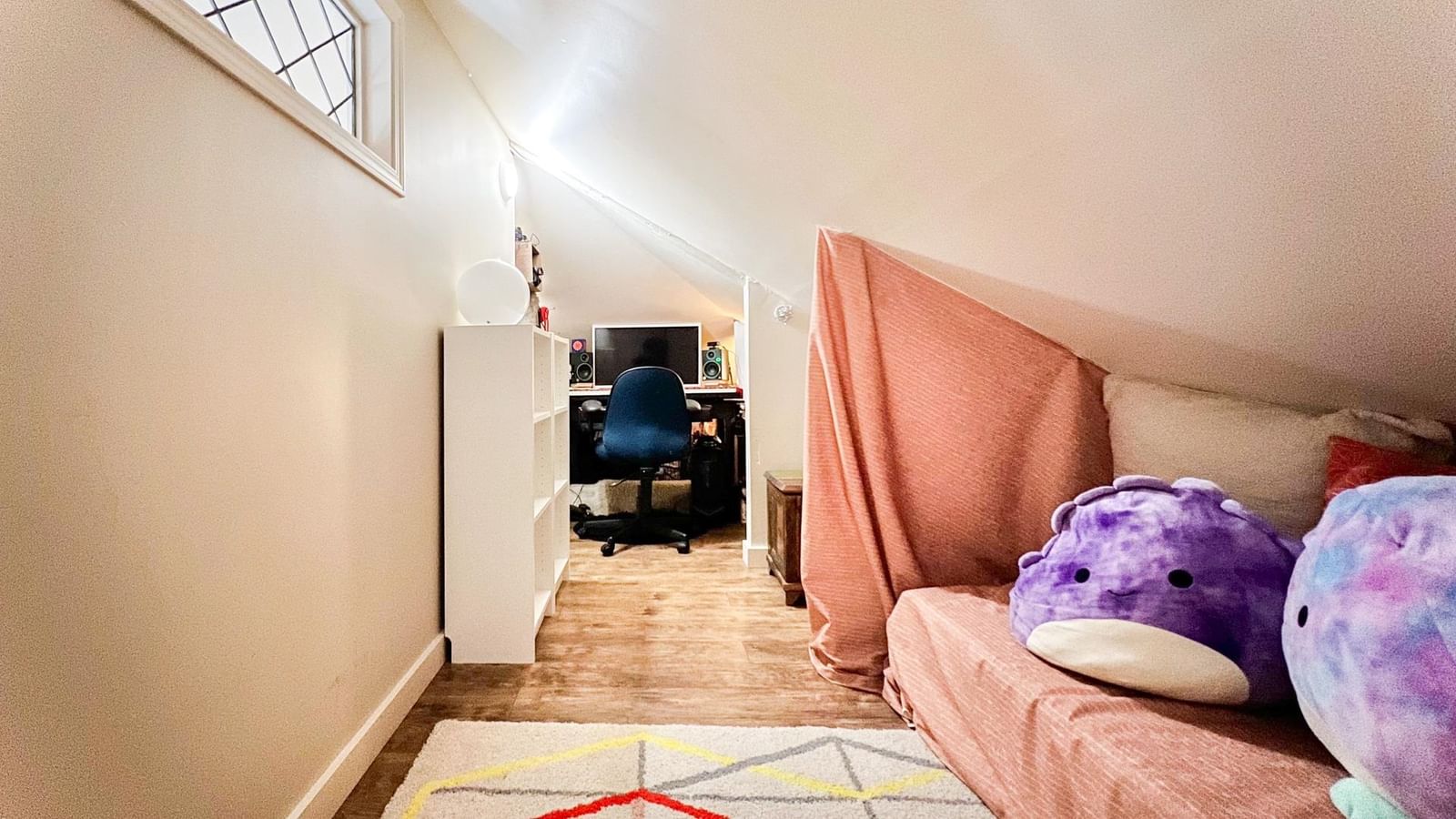 Listing Image 22