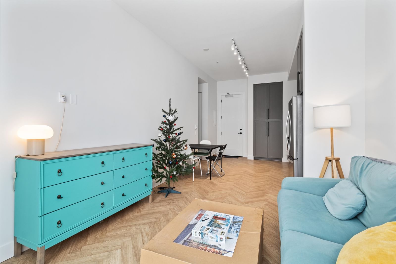 Listing Image 6
