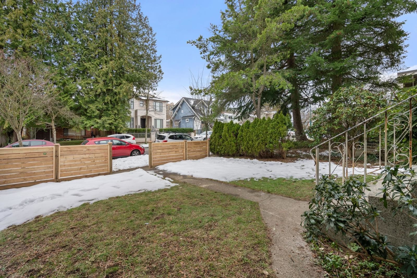 Listing Image 12