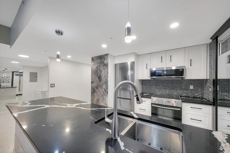 3201 - 183 Keefer Place, Vancouver, V6B 6B9 | Image 3