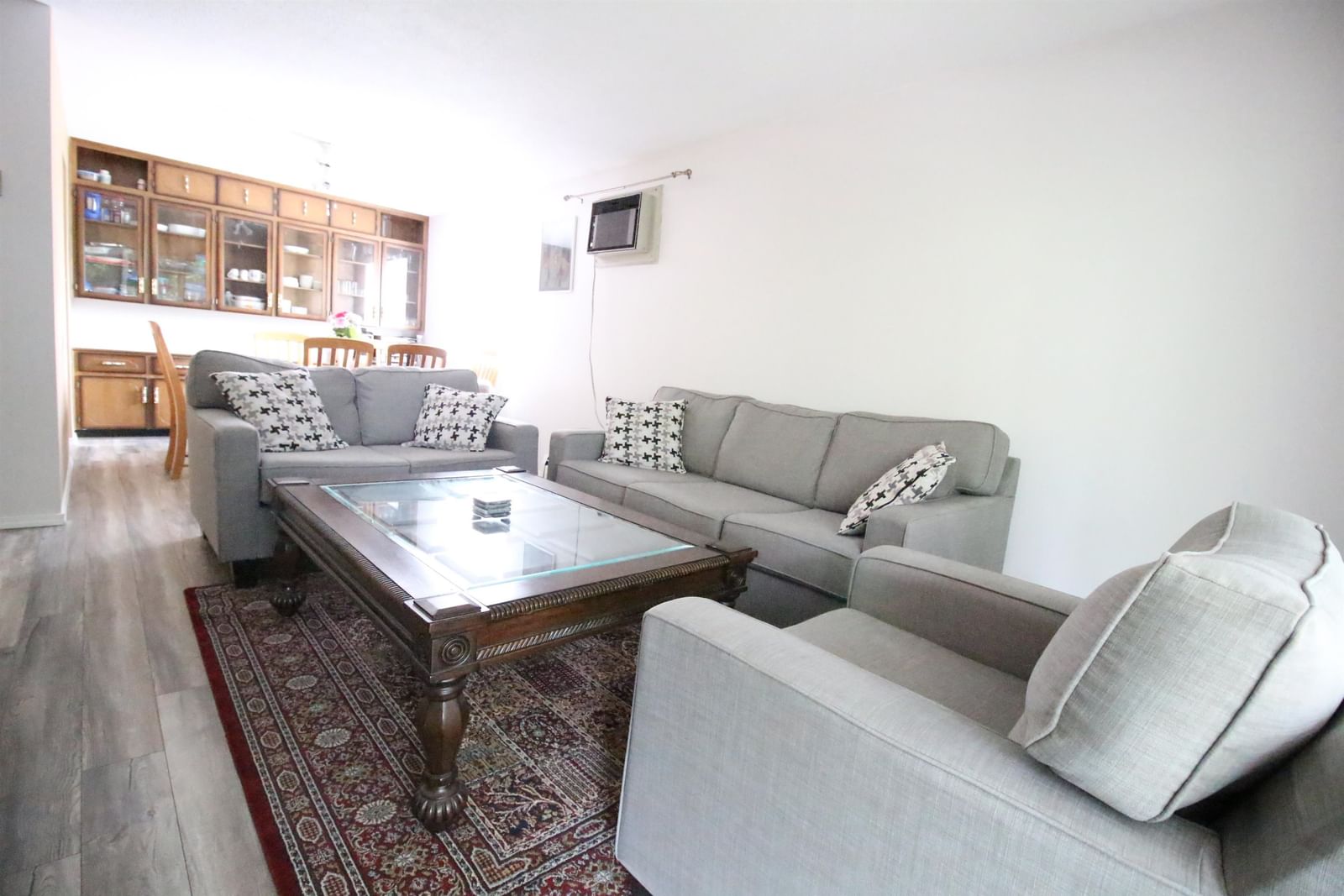 Listing Image 16