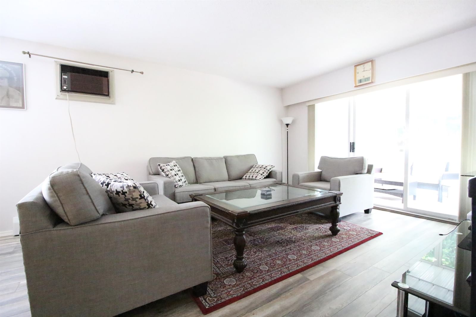 Listing Image 17