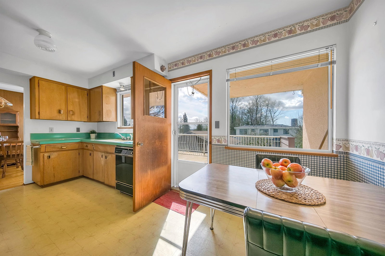 Listing Image 11