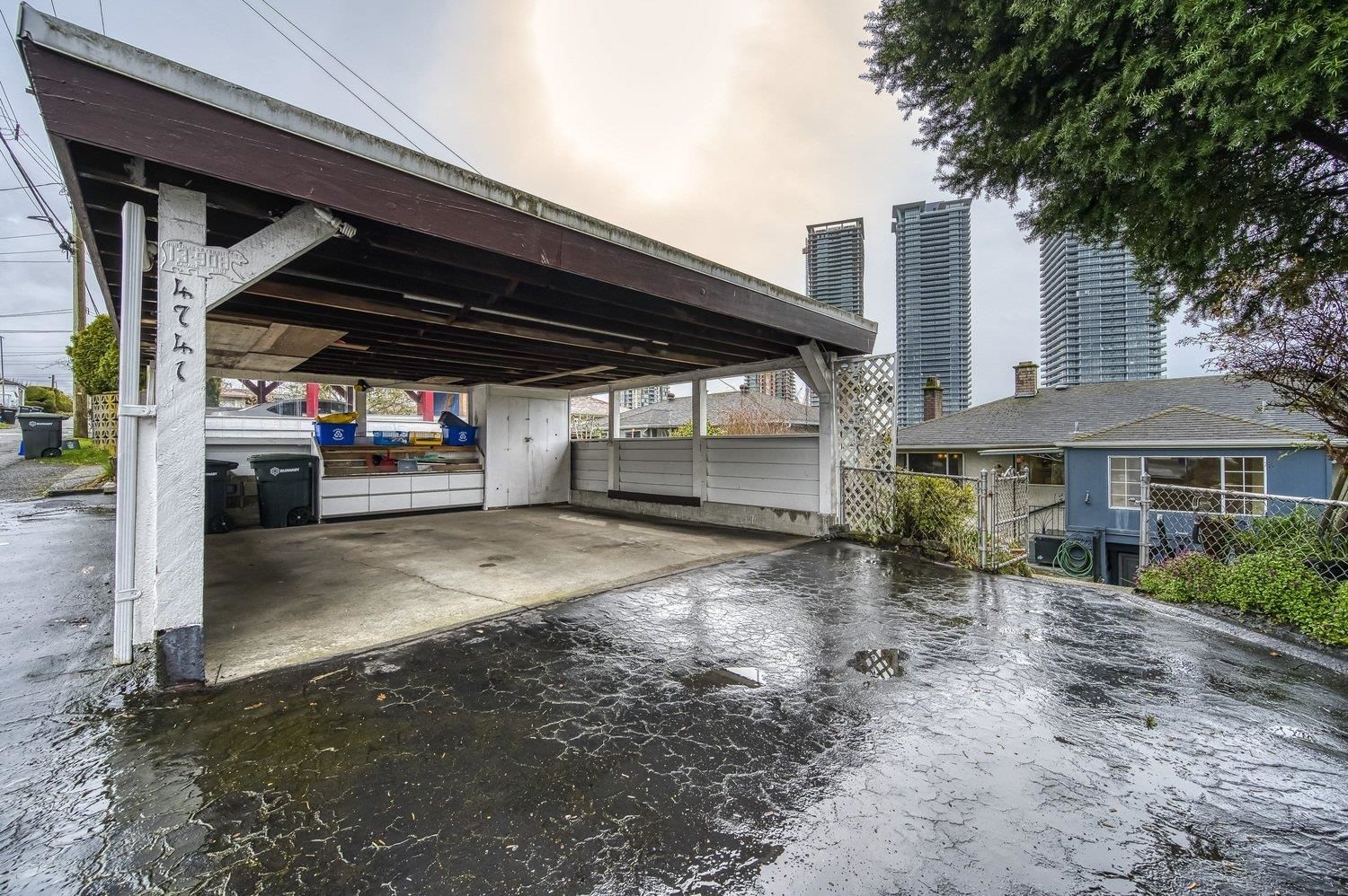 Listing Image 8