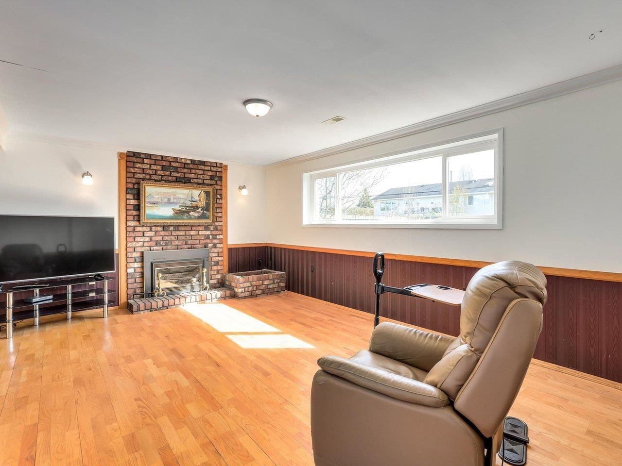 Listing Image 17