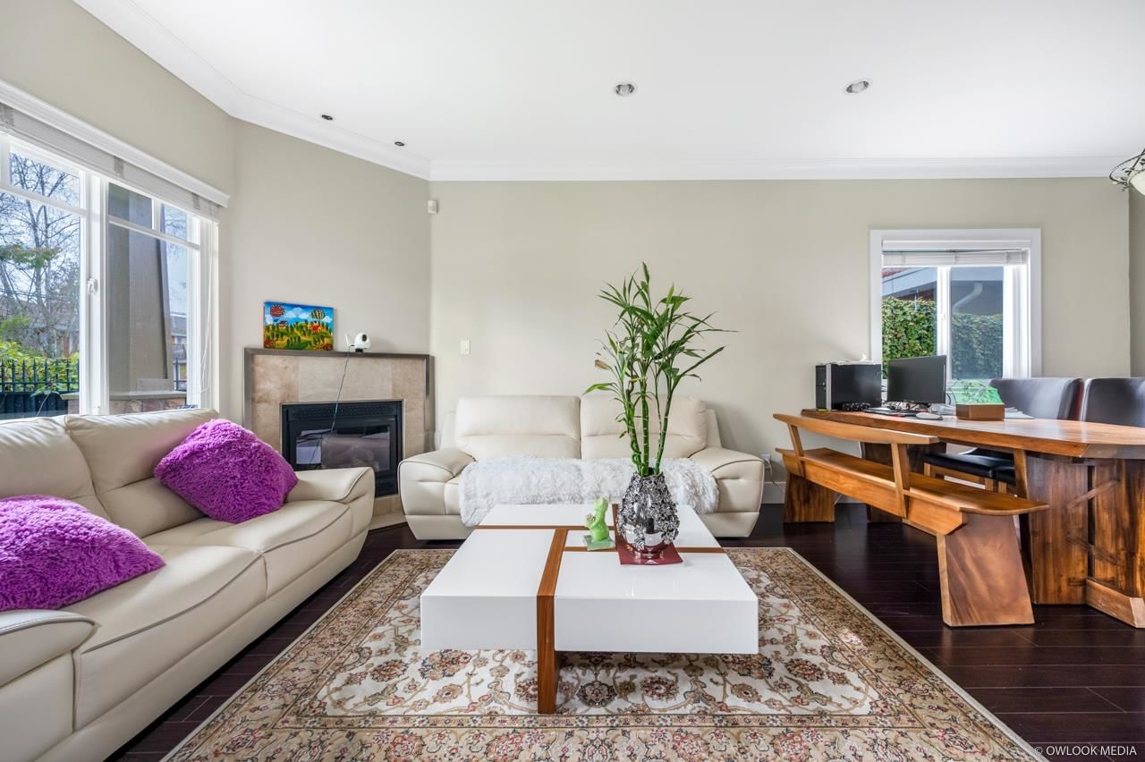 Listing Image 10