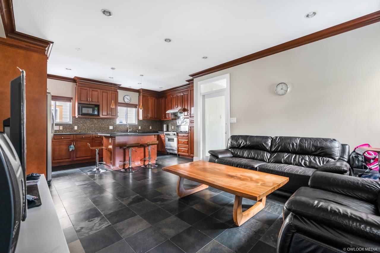 Listing Image 14