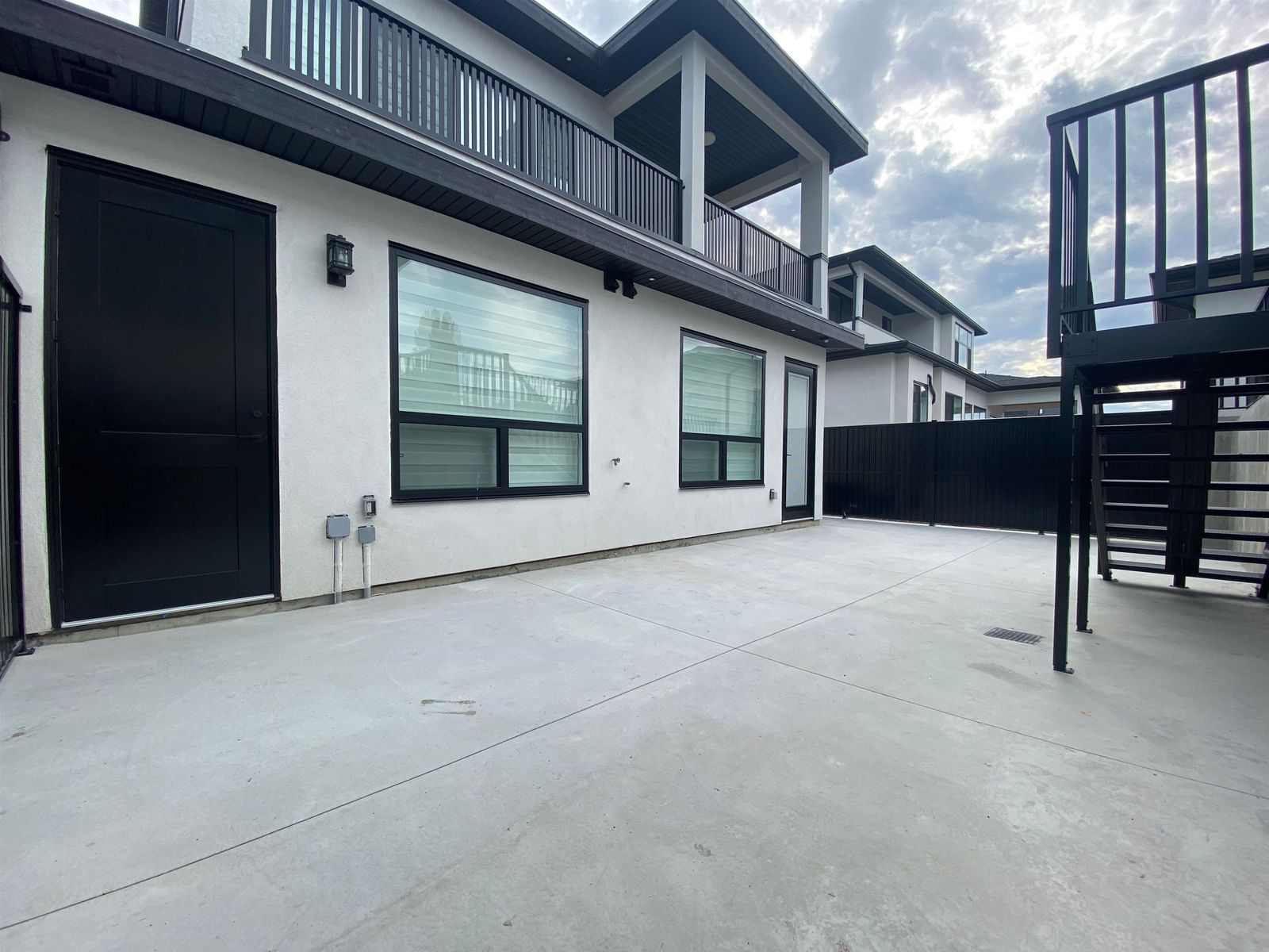Listing Image 37
