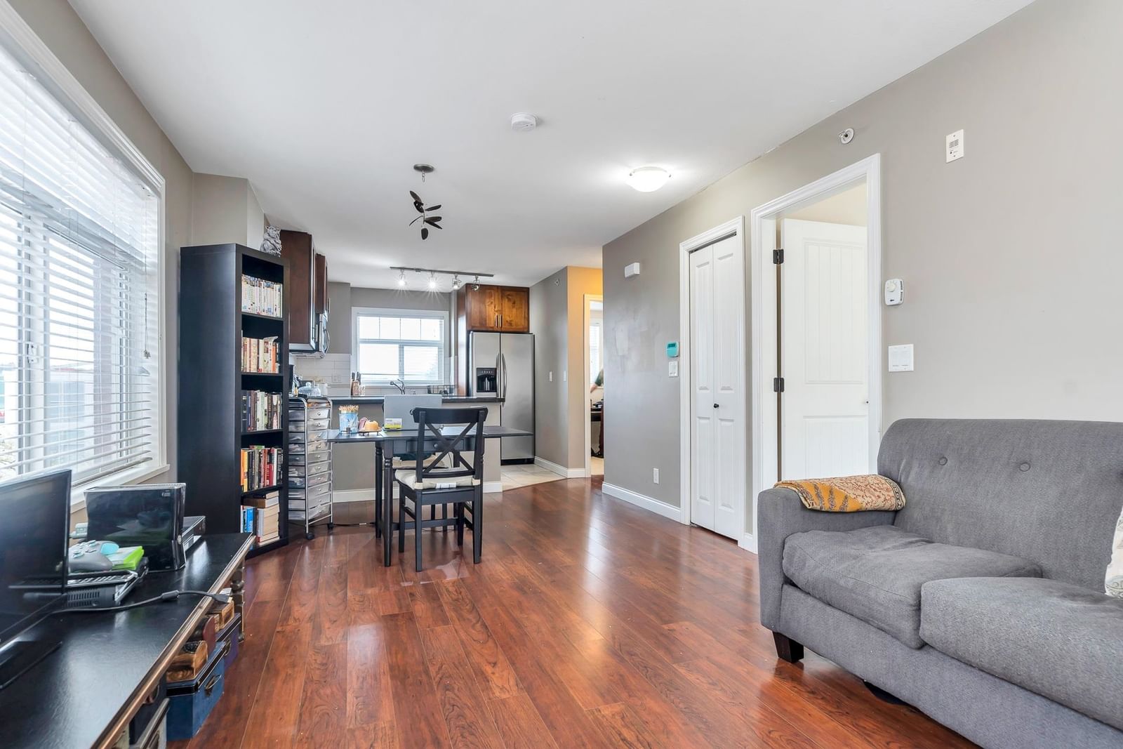 Listing Image 18