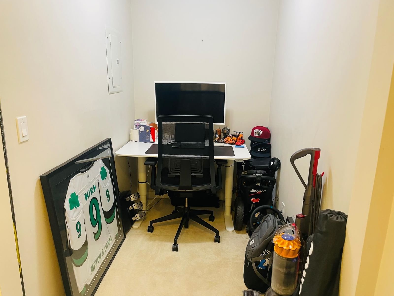 Listing Image 9