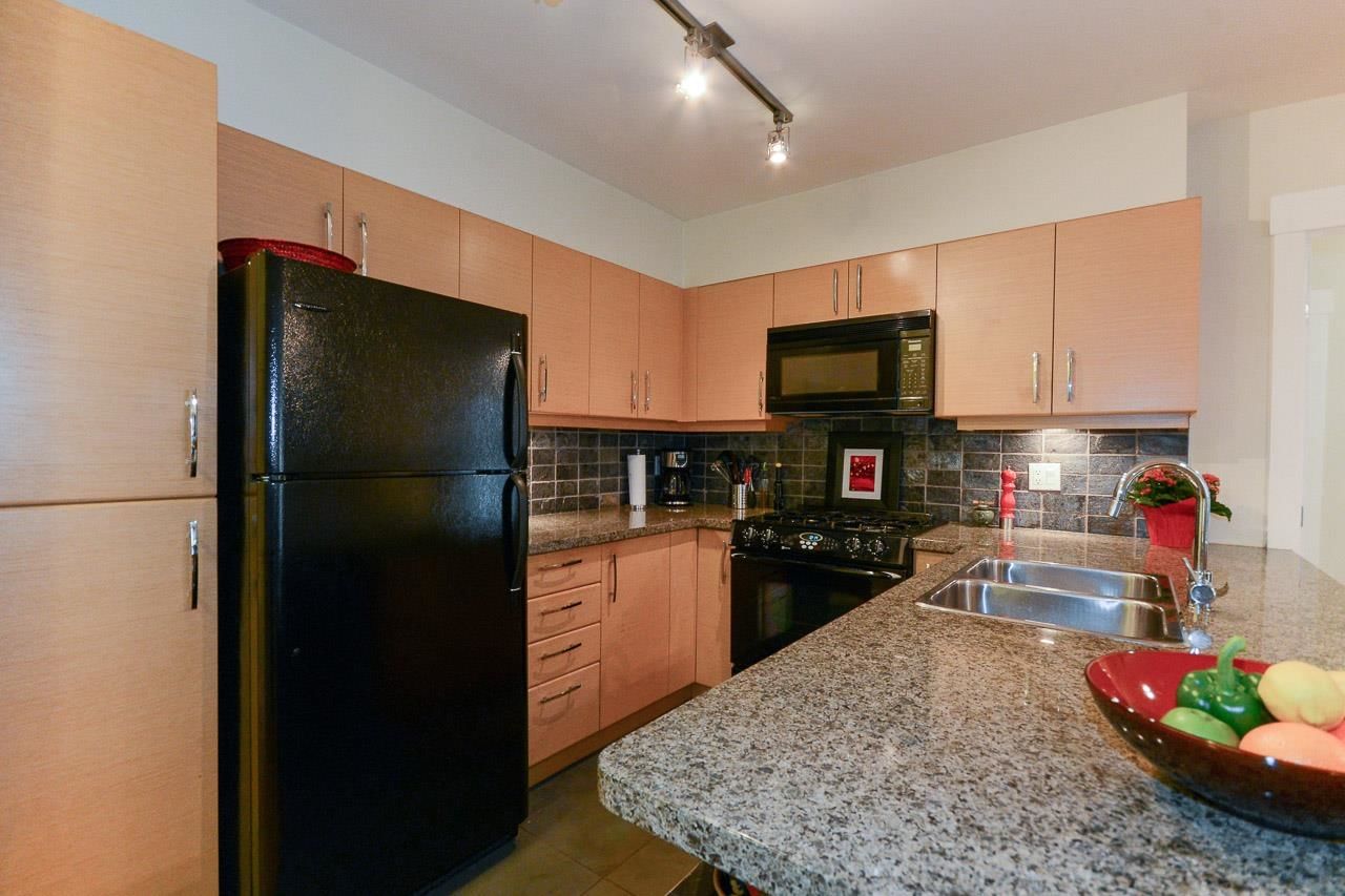 Listing Image 6