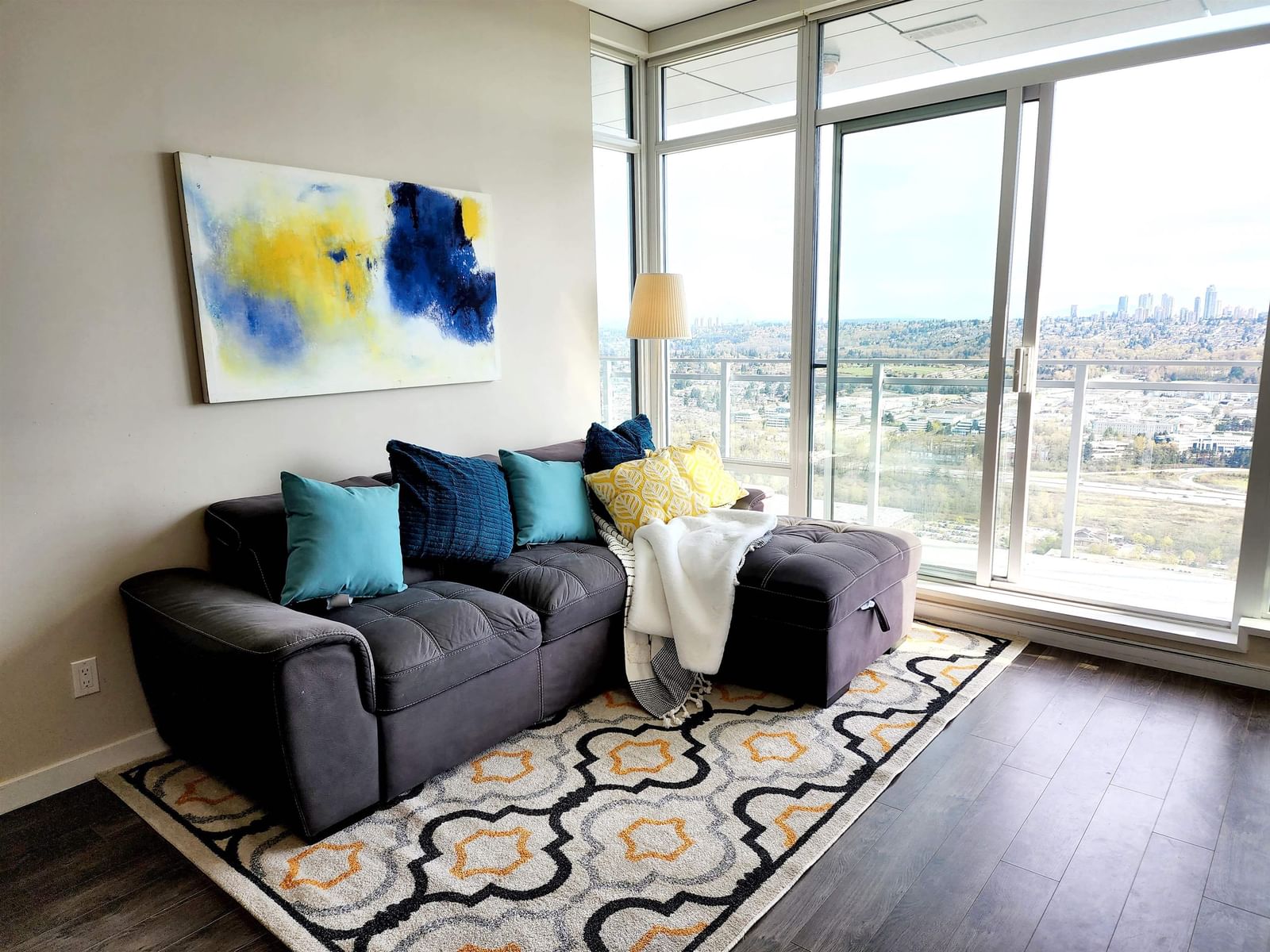 Listing Image 10