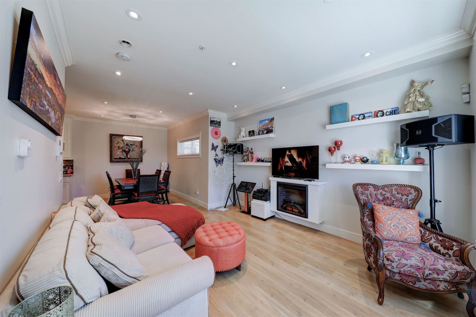 Listing Image 18