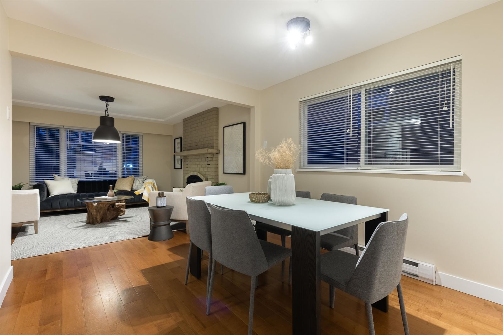 Listing Image 11