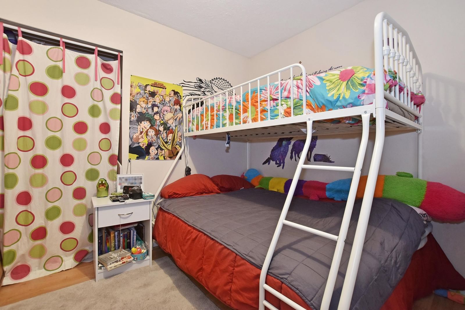Listing Image 12