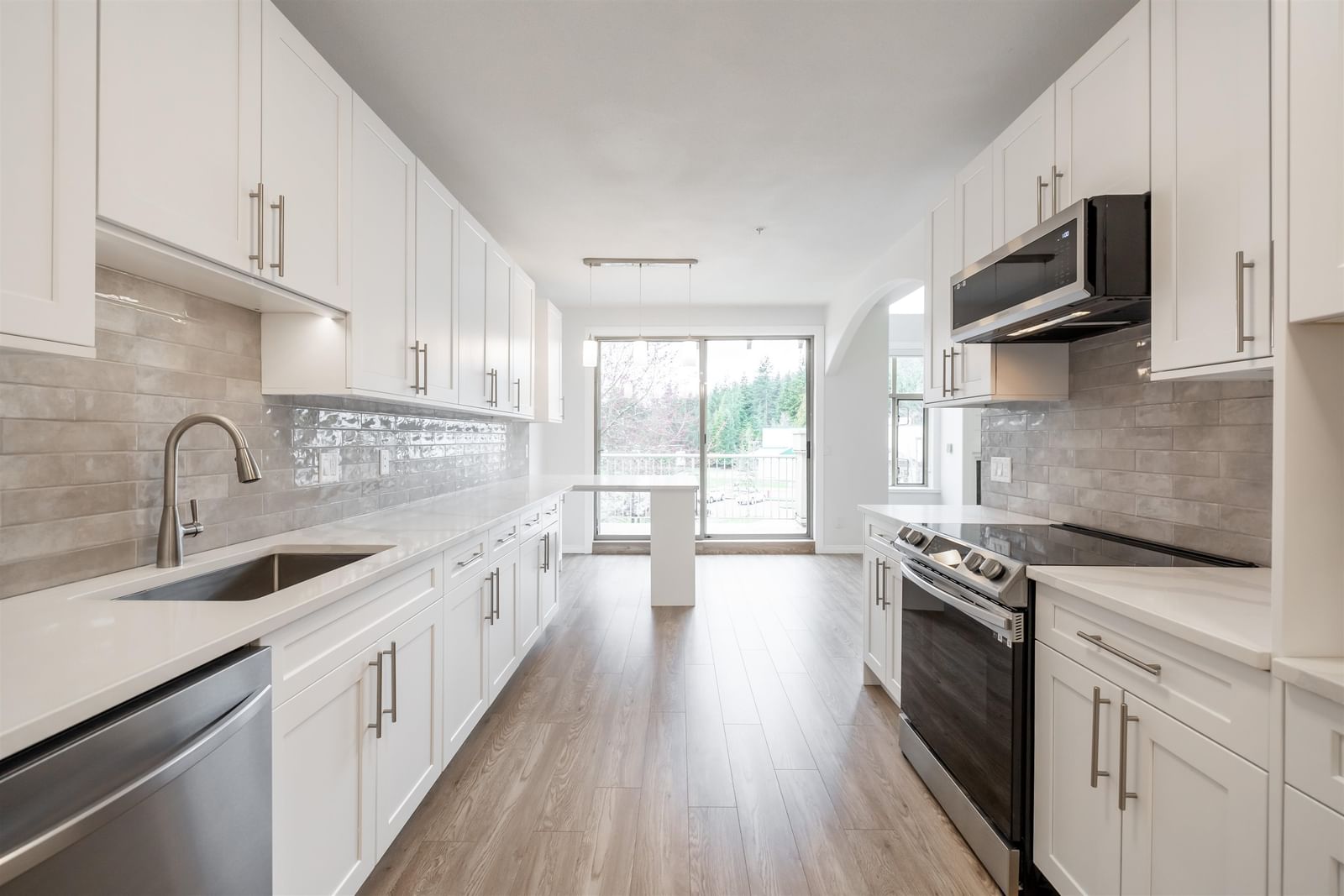 Listing Image 15