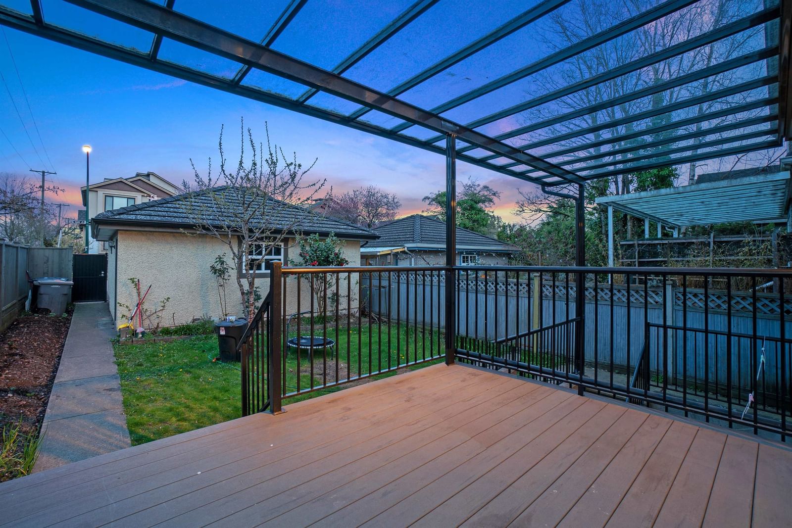 Listing Image 10
