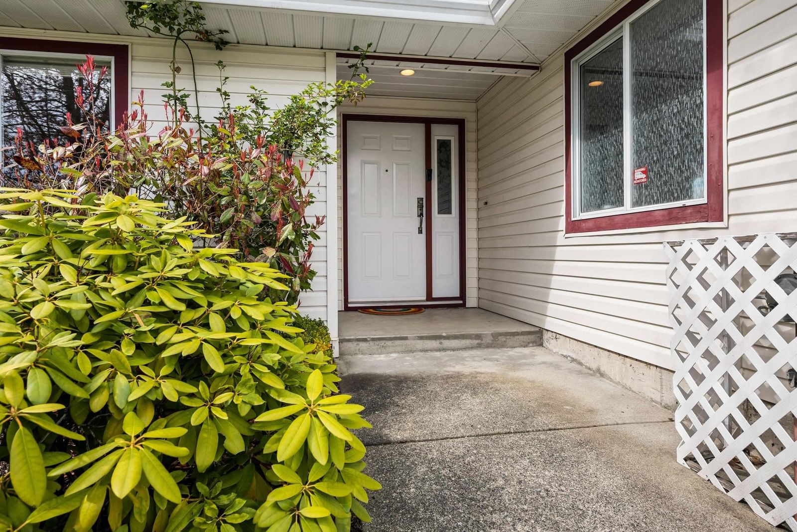 Listing Image 4