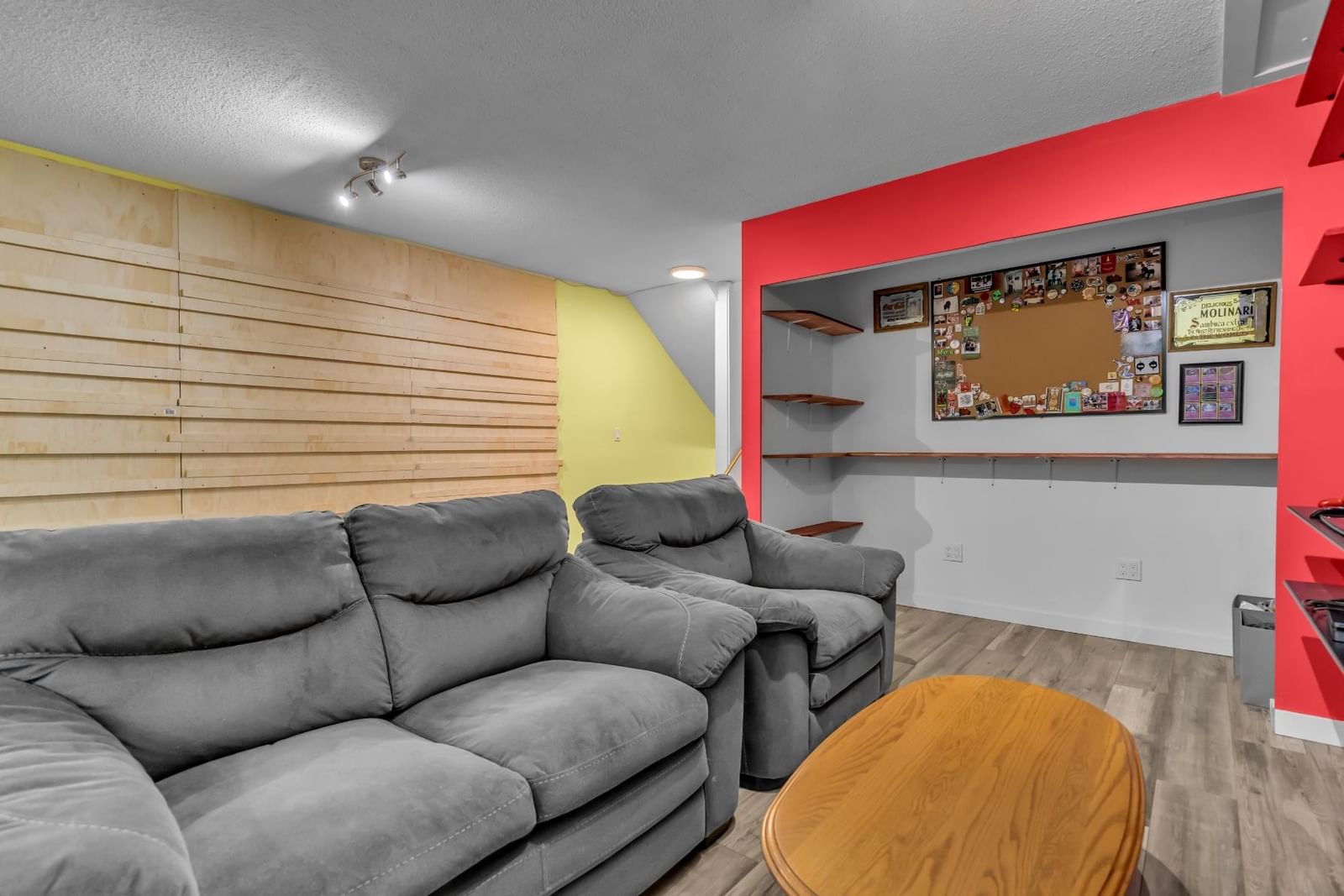 Listing Image 20