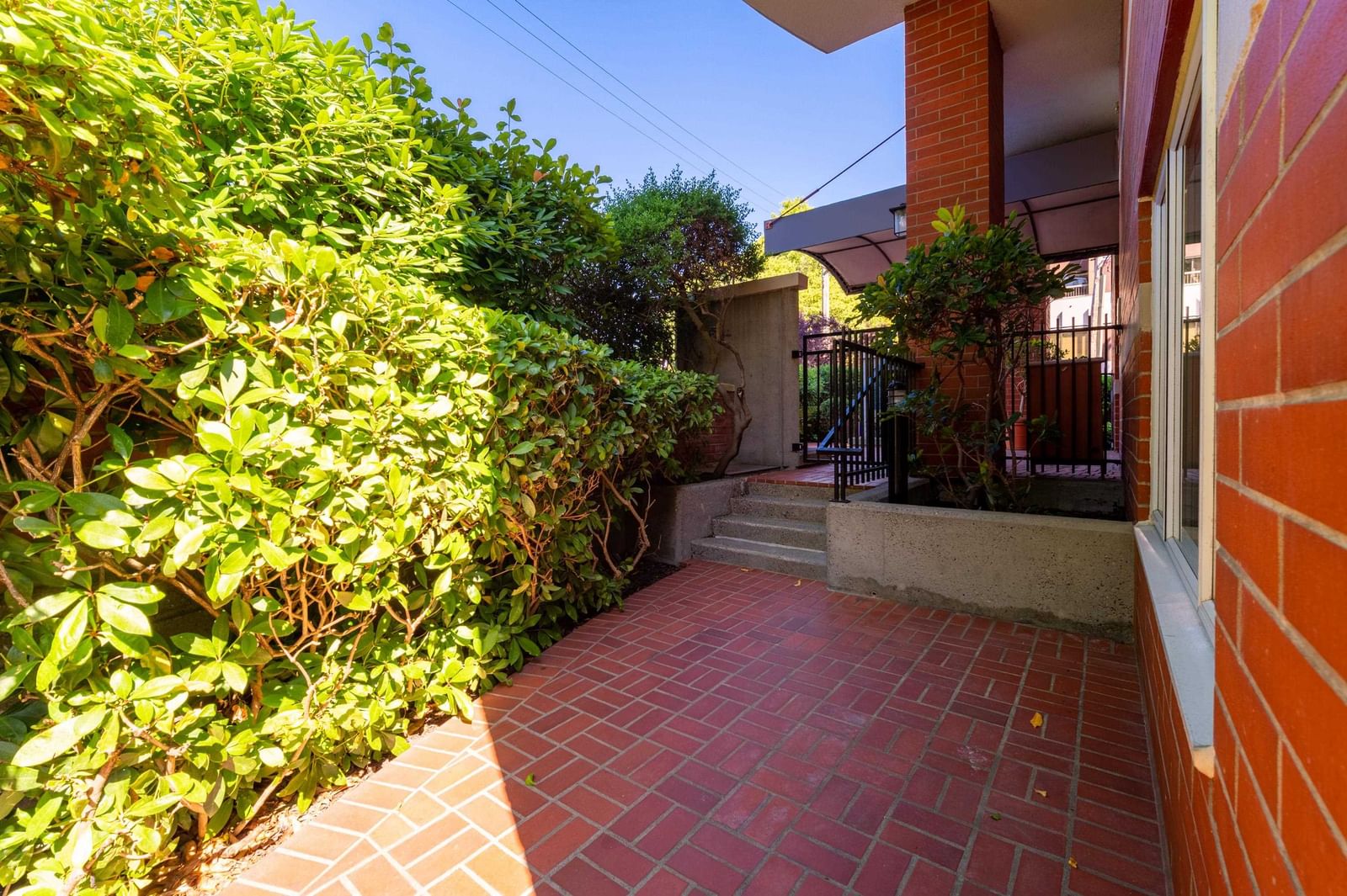 Listing Image 33