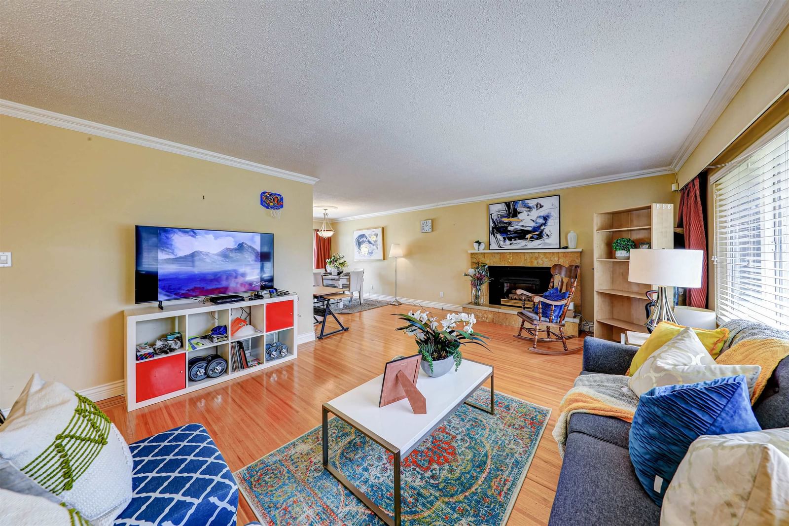 Listing Image 12