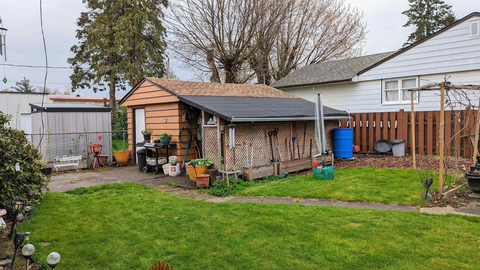 Listing Image 16