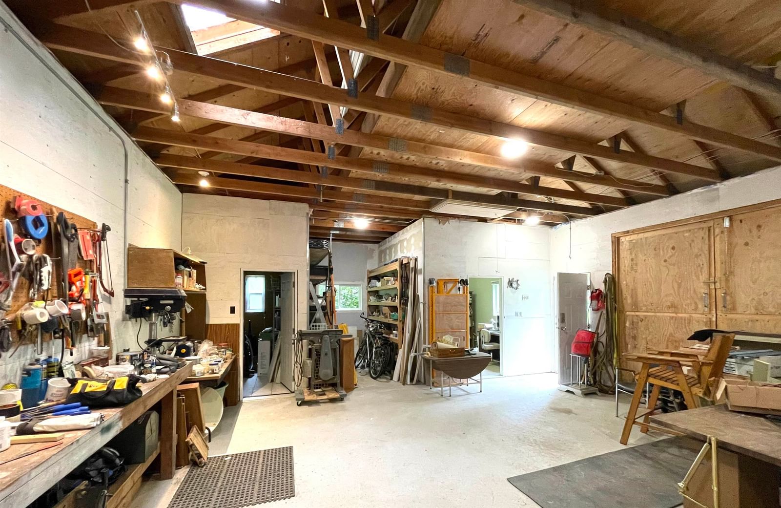 Listing Image 28