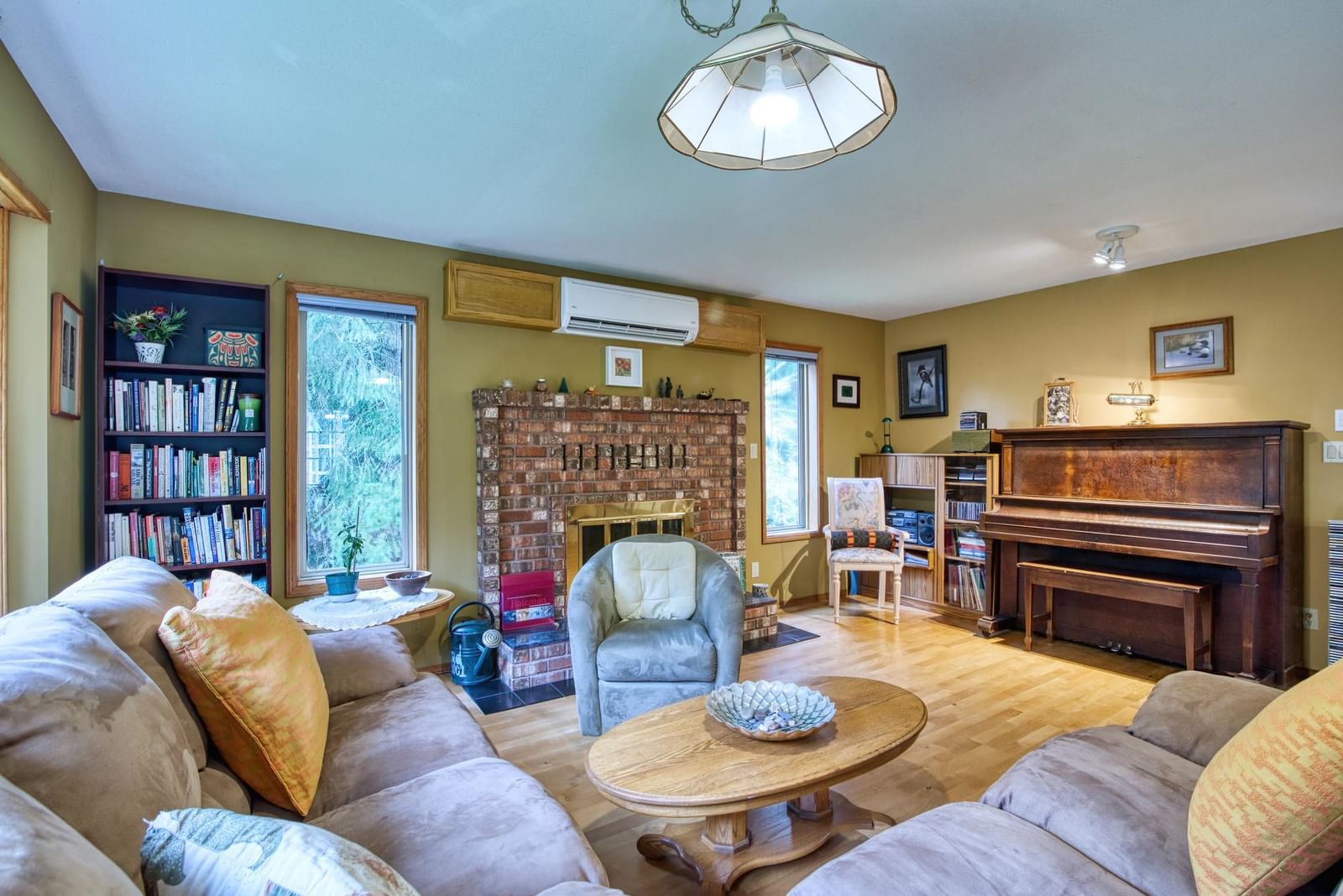 Listing Image 8