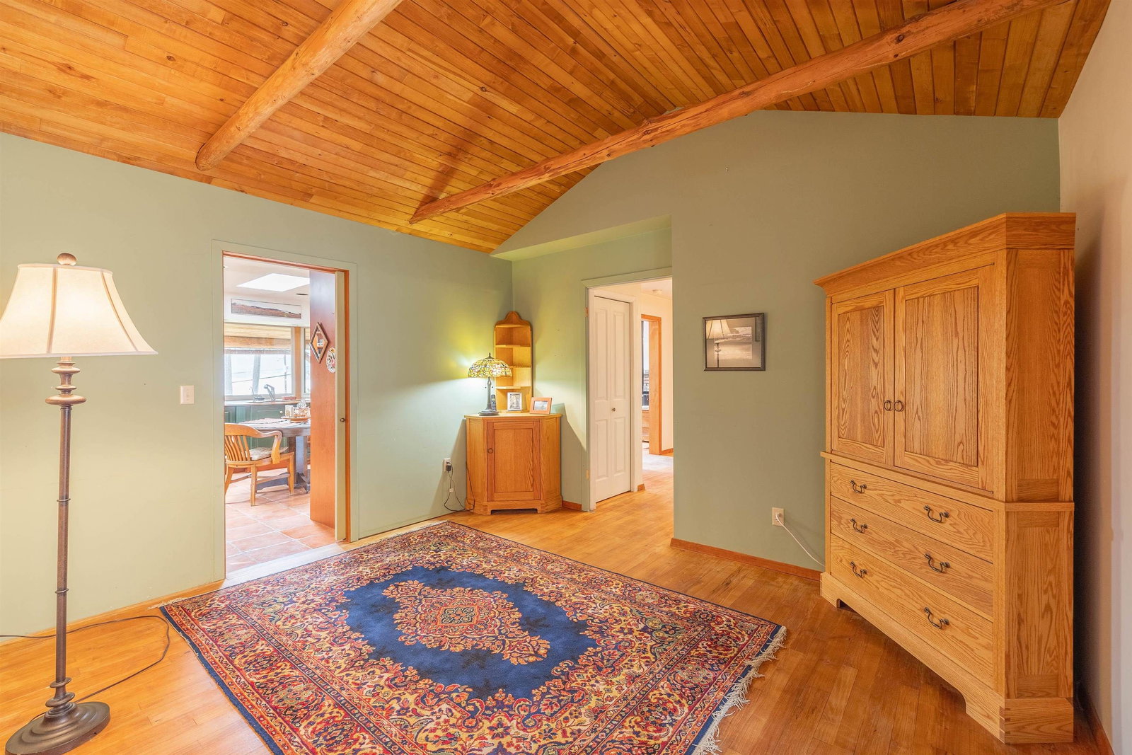 Listing Image 8