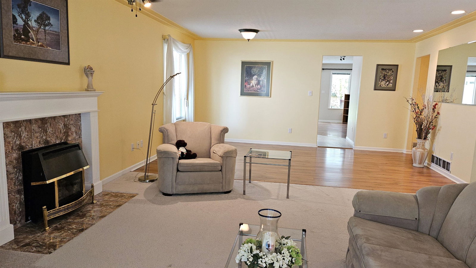 Listing Image 5