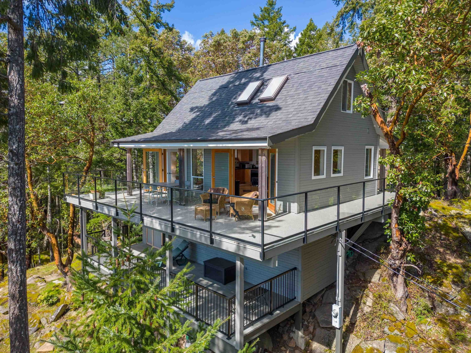 Listing Image 4
