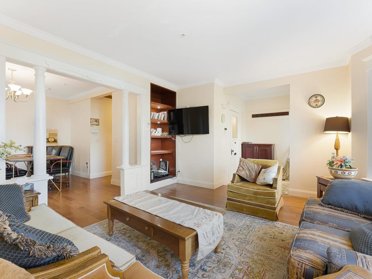 Listing Image 10