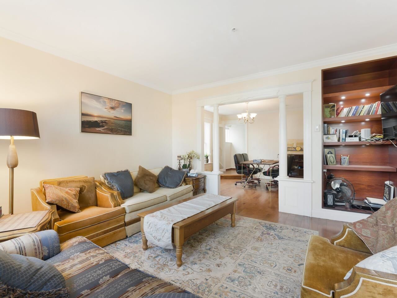 Listing Image 8