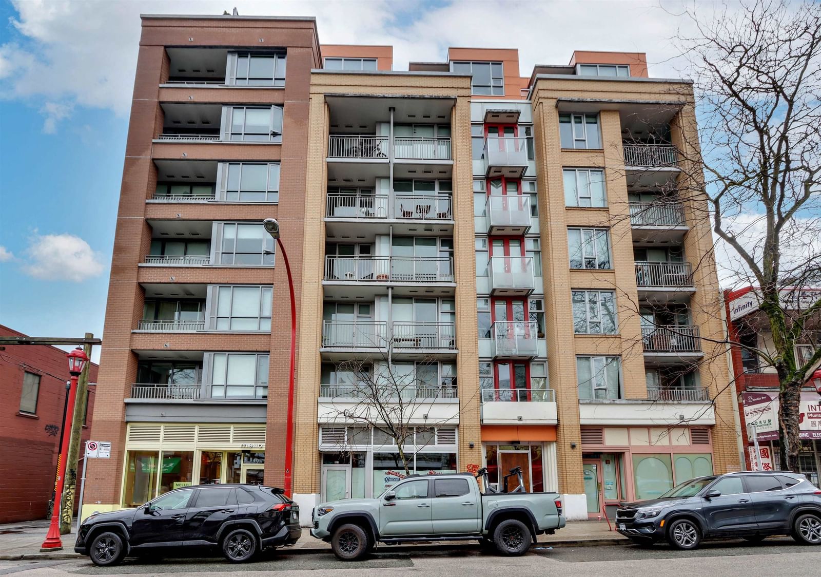 Listing Image 1