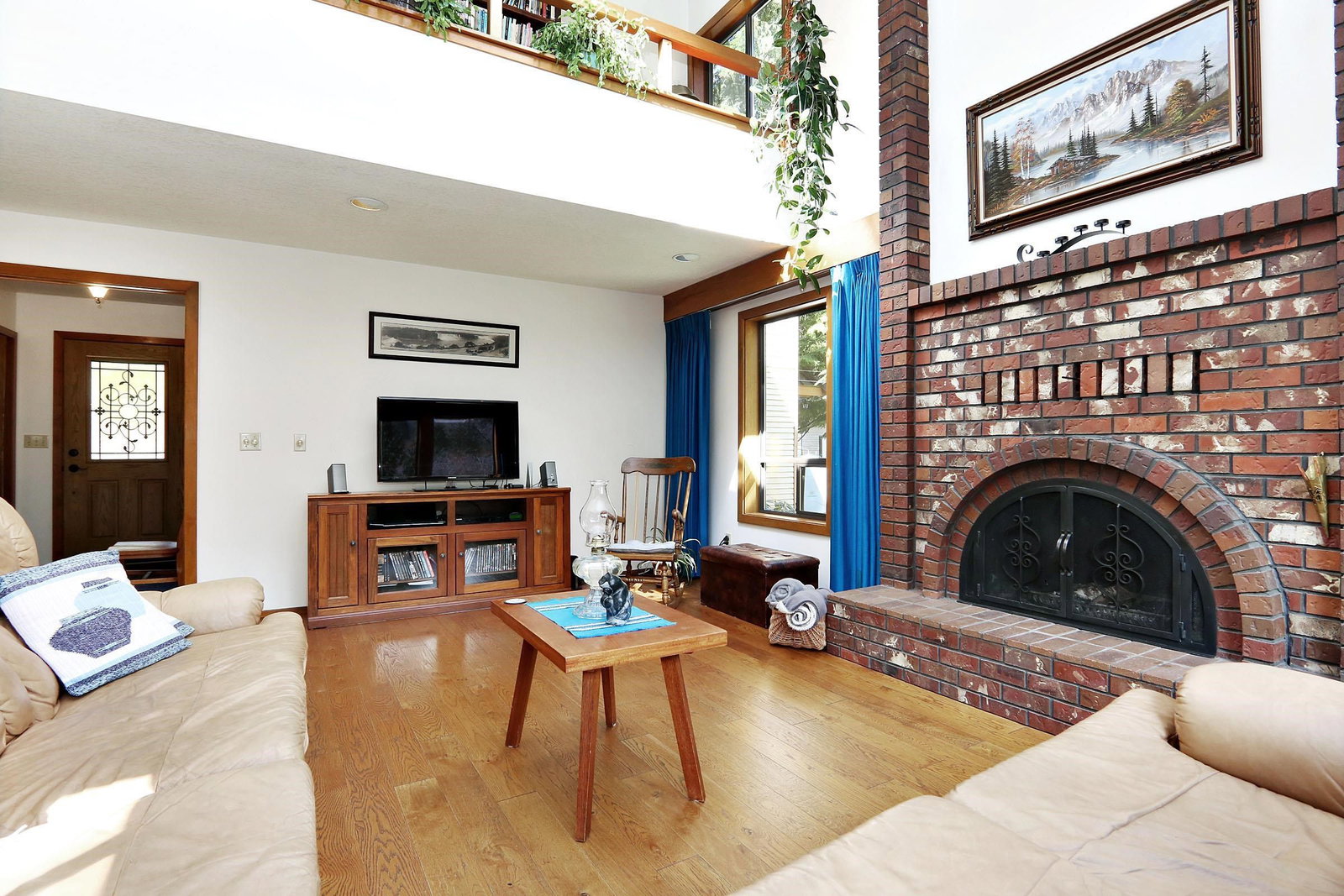 Listing Image 4