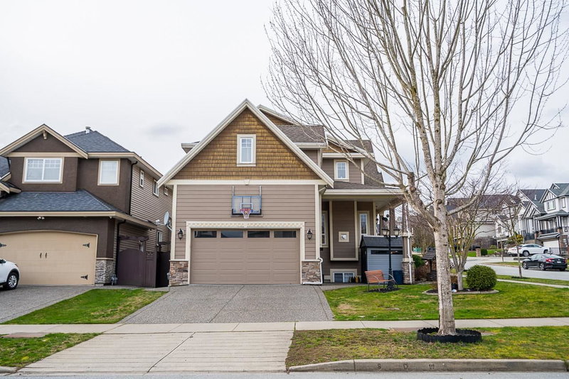 18938 54a Avenue, Surrey, V3S 6R4 | Image 3